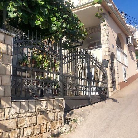 Apartments Moracanin Сутоморе Экстерьер фото