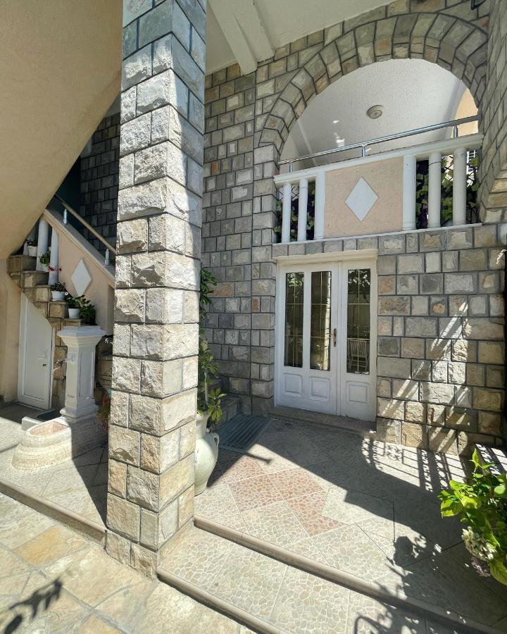 Apartments Moracanin Сутоморе Экстерьер фото