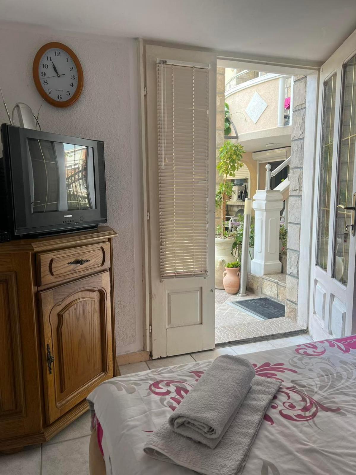 Apartments Moracanin Сутоморе Экстерьер фото